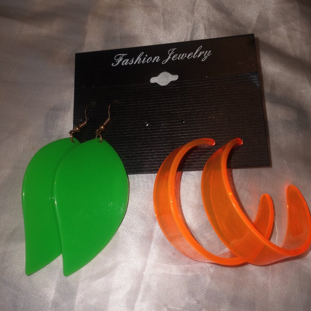 Pair of Green and Organge Earrings